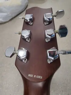 F-230 ACOUSTIC GUITAR