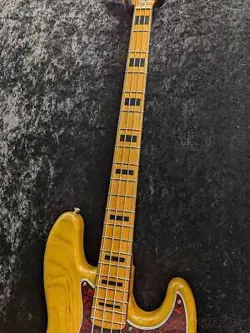 FENDER FSR MADE IN JAPAN TRADITIONAL II 70S JAZZ BASS -VINTAGE NATURAL-