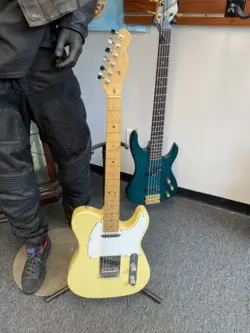 1995 FENDER TELECASTER PERFORMER BLONDE MADE IN USA