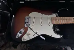 2013 FENDER AMERICAN DELUXE STRATOCASTER AND CASE