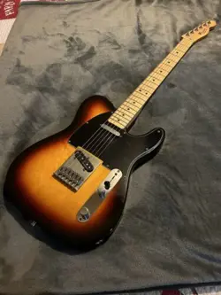 FENDER  TELECASTER