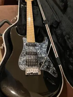 DELUXE STRATOCASTER S1