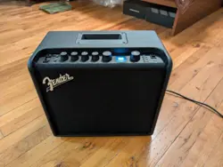 USED FENDER MUSTANG LT25 COMBO GUITAR AMPLIFIER