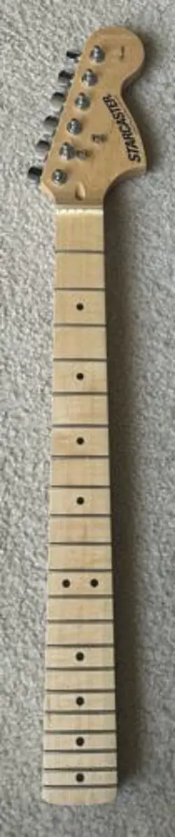 2000 MAPLE FENDER