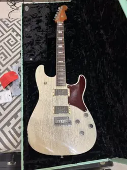 FENDER PARALLEL UNIVERSE UPTOWN STRATOCASTER