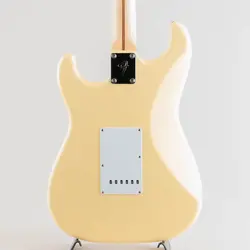 STRATOCASTER/VINTAGE WHITE/SCALLOPED MAPLE