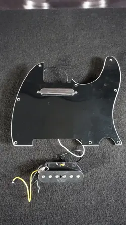 PICKGUARD BRIDGE SADDLE