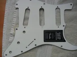 GENUINE FENDER STRATOCASTER STRAT PARCHMENT 3 PLY 11 HOLE PICKGUARD
