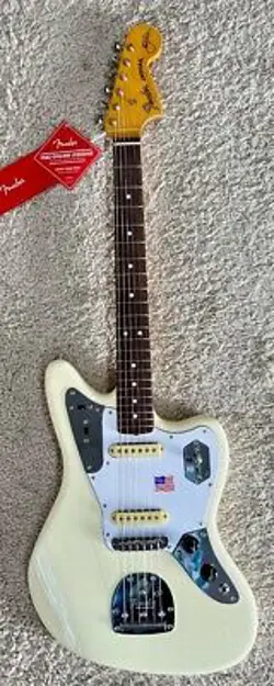 FENDER JOHNNY MARR JAGUAR, ROSEWOOD FINGERBOARD, OLYMPIC WHITE ELECTRIC GUITAR