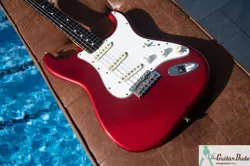 62 STRATOCASTER