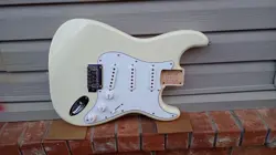 FENDER SQUIER AFFINITY SERIES STRATOCASTER BODY LOADED W/ ELECTRONICS & HARDWARE