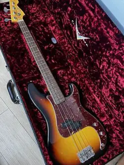 FENDER CUSTOM SHOP 63 JOURNEYMAN RELIC SUNBURST