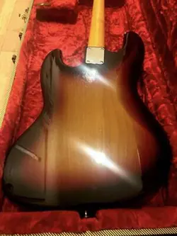 FENDER CIJ JAZZ