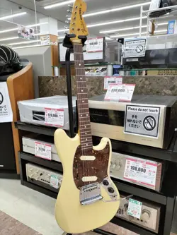 FENDER JAPAN MUSTANG MG69-60 ELECTRIC GUITAR MADE IN JAPAN