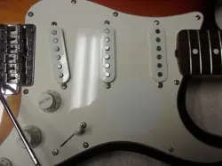 EXCELLENT 1998 FENDER