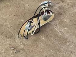 FENDER AMERICAN VINTAGE '54 PRECISION BASS CONTROL PLATE POTS KNOBS