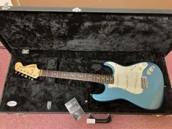ELECTRIC GUITAR FENDER STRATOCASTER 72LPB BLUE CRAFTED IN JAPAN