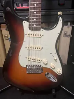 SIGNATURE STRATOCASTER TOBACCO