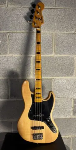 SQUIER CLASSIC VIBE '70S JAZZ BASS MAPLE FINGERBOARD NATURAL - FLAWLESS COND.