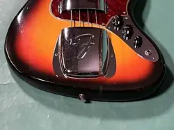 FENDER JAZZ BASS 3CS