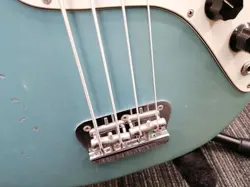 FENDER ELECTRIC BASS MUSICMASTER