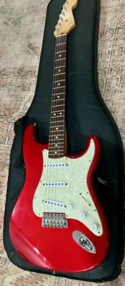 2000 FENDER MEXICO DELUXE SERIES POWERHOUSE STRAT CANDY APPLE RED
