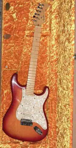 2000 FENDER AMERICAN DELUXE SUNBURST STRATOCASTER