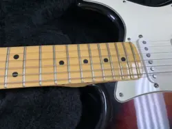 FENDER STRATOCASTER COLOR