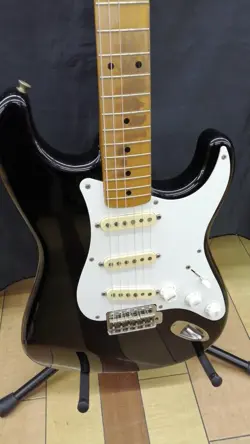 FENDER JAPAN ST57-115