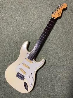 FENDER STRATOCASTER STS 55 50