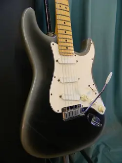19912 FENDER