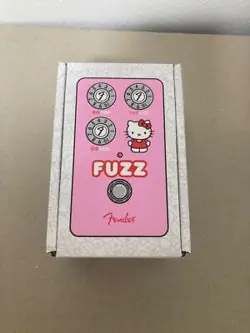 FENDER HELLO KITTY FUZZ GUITAR EFFECTOR 145014
