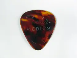 PRE-OWNED FENDER MEDIUM