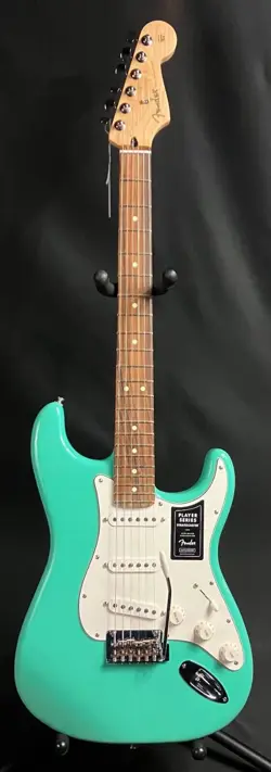 FENDER PLAYER STRATOCASTER ELECTRIC GUITAR SEA FOAM GREEN FINISH