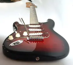 STANDARD STRATOCASTER BY
