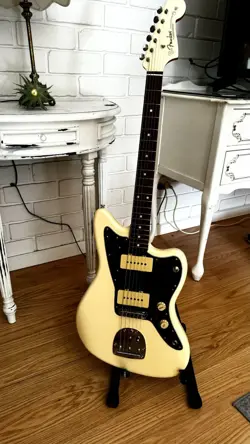 FENDER VINTERA '60S JAZZMASTER (PAU FERRO FINGERBOARD, OLYMPIC WHITE) FENDER