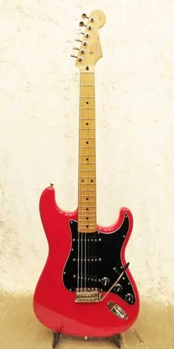 SQUIER BY FENDER SST-33 STRATOCASTER 1990'S ELECTRIC GUITAR MADE IN JAPAN