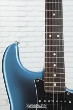 FENDER AMERICAN PROFESSIONAL II STRATOCASTER - DARK NIGHT WITH ROSEWOOD