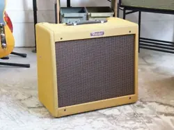 ITEM FENDER BLUES