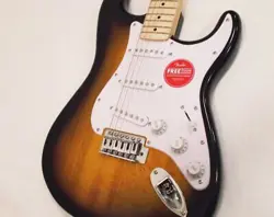 SQUIER BY FENDER SONIC STRATOCASTER 2-TONE SUNBURST WITH SOFT CASE - NEW