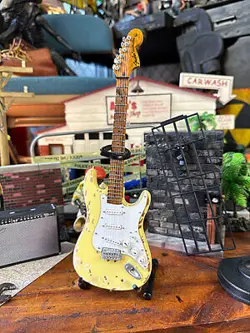 YNGWIE MALMSTEEN FENDER STRATOCASTER MINI GUITAR 1/4 SCALE REPLICA, NEW