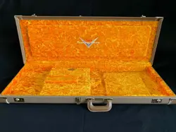 FENDER CUSTOM SHOP STRATOCASTER TELECASTER TELE STRAT GUITAR CASE  4 CSHOP XTRAS