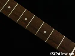 STRATOCASTER GUITAR LAUREL