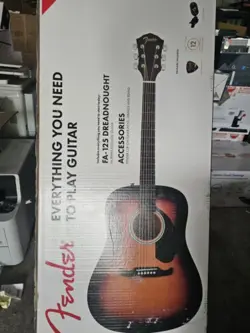 FENDER FA-125 DREADNOUGHT ACOUSTIC GUITAR   ACCESORIES PACK