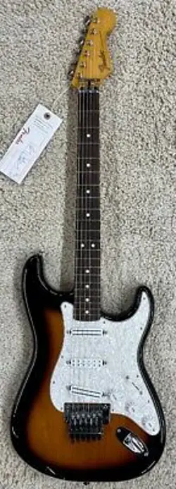 FENDER DAVE MURRAY STRATOCASTER, ROSEWOOD FRETBOARD, 2-COLOR SUNBURST W/BAG