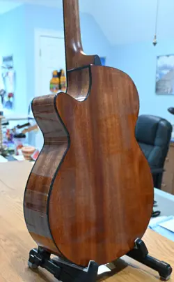 FENDER GC140SCE GRAND CONCERT ACOUSTIC ELECTRIC GUITAR - EXCELLENT CONDITION