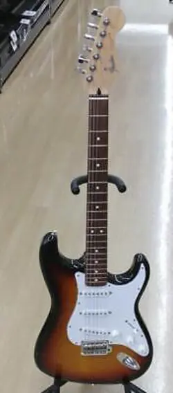 FENDER JAPAN / STRATOCASTER (NO241127)