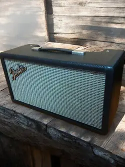 HIGH-QUALITY GUITAR EFFECT