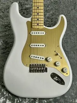 -WHITE BLONDE- #JD24021986