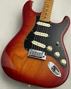 FENDER AMERICAN ULTRA LUXE STRATOCASTER PLASMA RED BURST US21018053 #GG7J4
